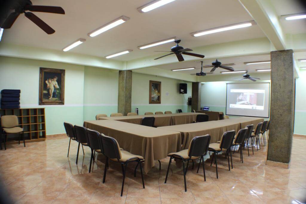 sala para conferencia