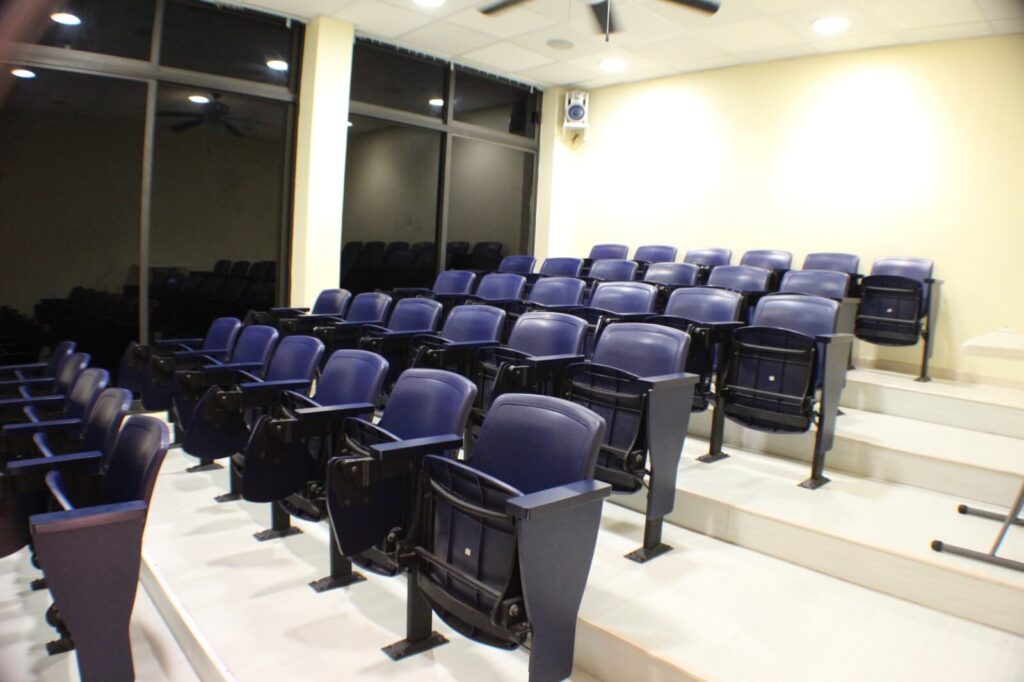 salon de eventos de frente